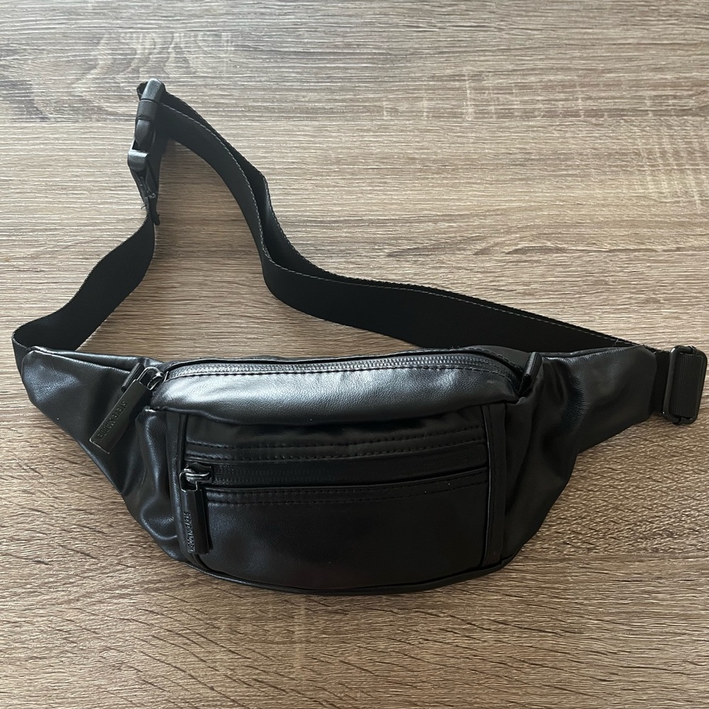Steve Madden Fanny pack